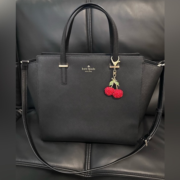 kate spade Handbags - Kate Spade Crossbody